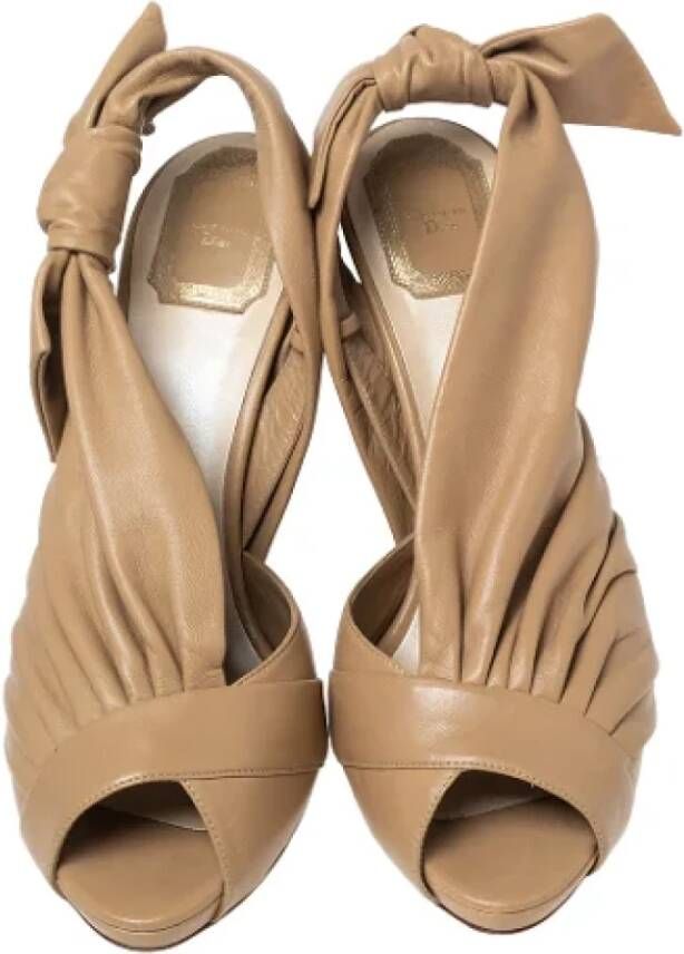 Dior Vintage Pre-owned Leather sandals Beige Dames