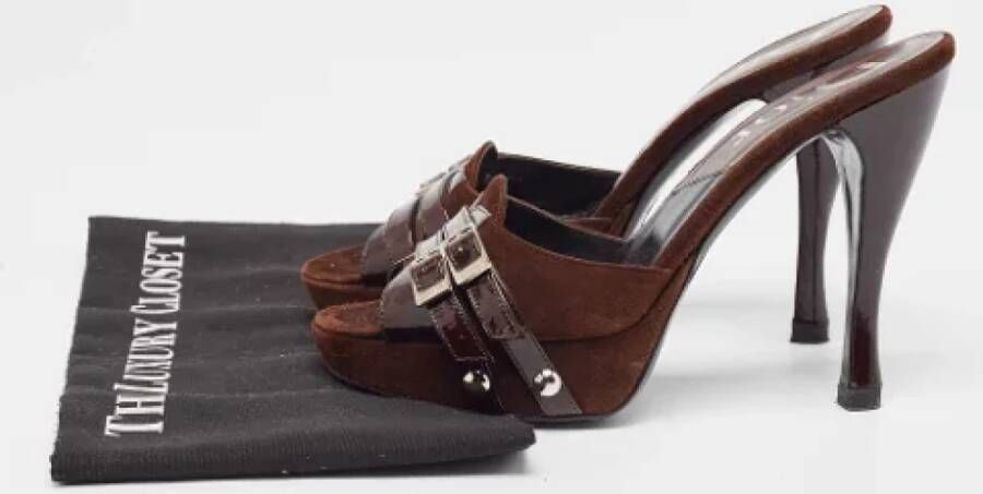 Dior Vintage Pre-owned Leather sandals Brown Dames