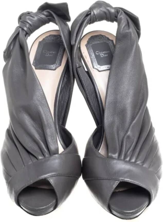 Dior Vintage Pre-owned Leather sandals Gray Dames