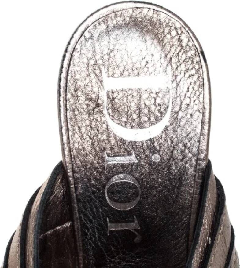 Dior Vintage Pre-owned Leather sandals Gray Dames