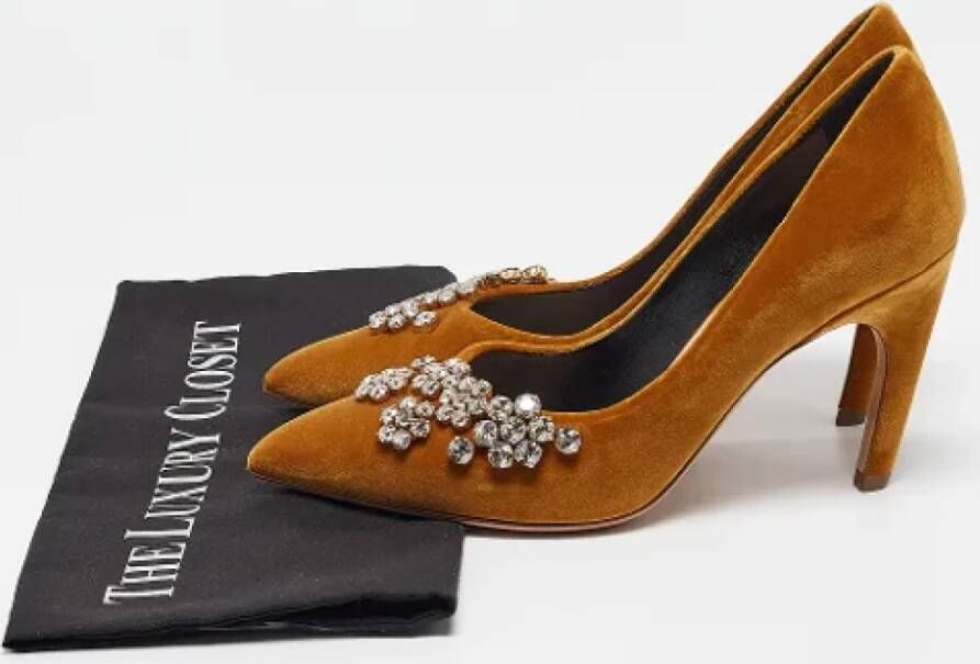 Dior Vintage Pre-owned Velvet heels Yellow Dames