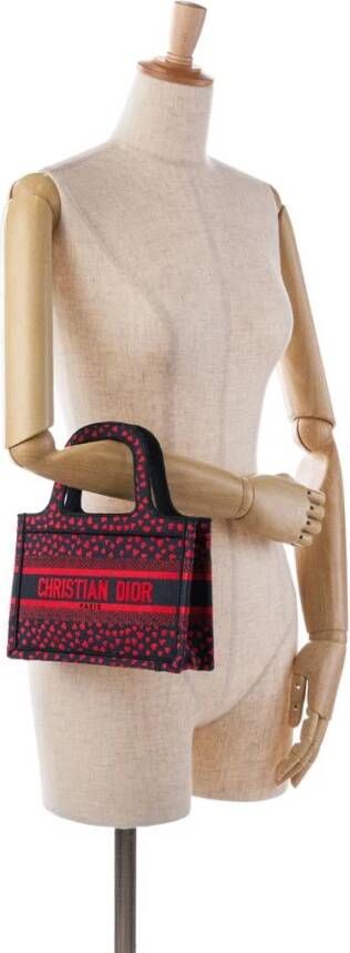 Dior Vintage Tweedehands Dior Book Tote Zwart Canvas Rood Hart Geborduurd
