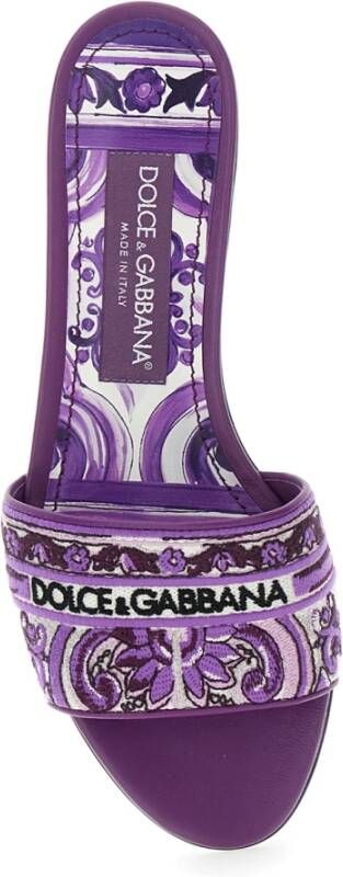 Dolce & Gabbana Violet Sandalen met Logo Borduursel