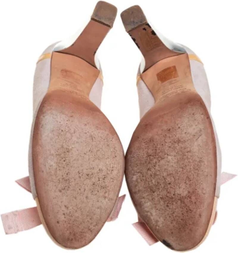 Dolce & Gabbana Pre-owned Fabric heels Beige Dames