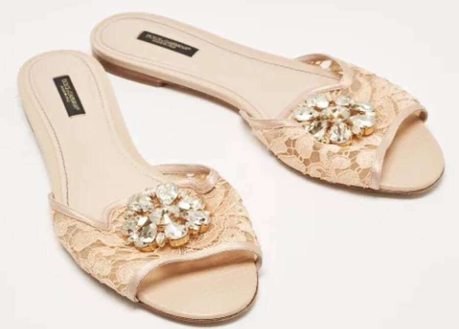 Dolce & Gabbana Pre-owned Lace flats Beige Dames