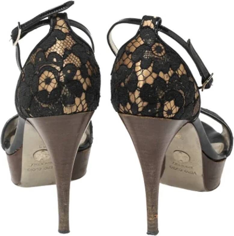 Dolce & Gabbana Pre-owned Lace sandals Black Dames