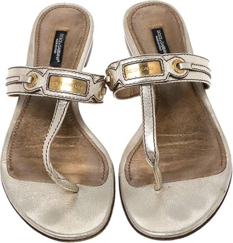 Dolce & Gabbana Pre-owned Leather sandals Yellow Dames