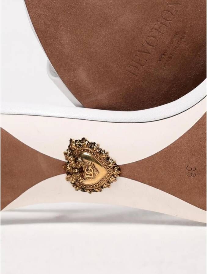 Dolce & Gabbana Witte sandalen met hoge hakken hart bedel