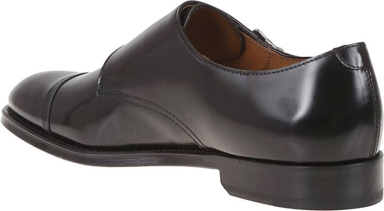 Doucal's Schoenen met dubbele gespsluiting en kapneus