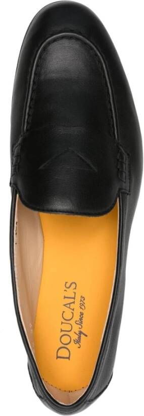 Doucal's Zwarte leren loafers casual platte