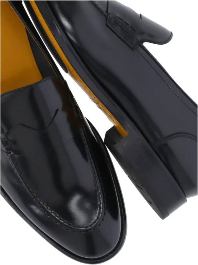 Doucal's Zwarte Leren Loafers Ronde Neus Hak