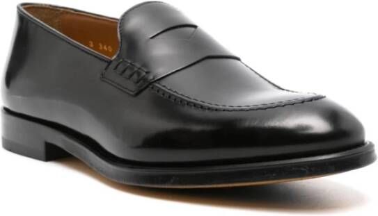 Doucal's Zwarte leren mocassins met diamantsnit