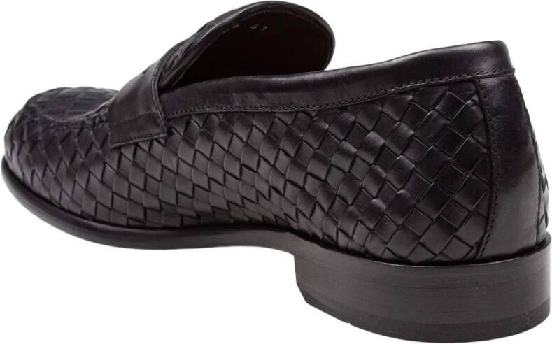Doucal's Zwarte Loafer Mocassins Comfort Stijl