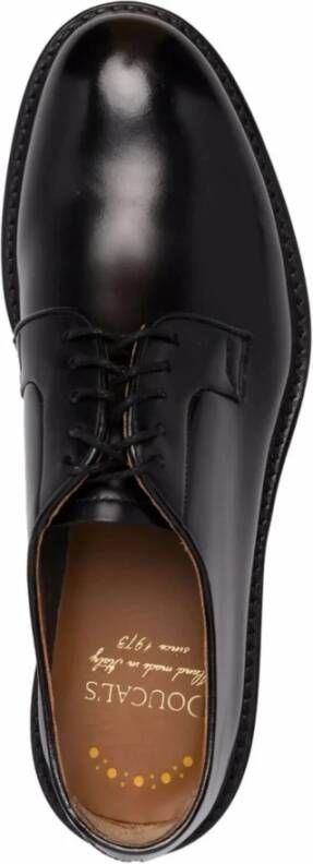 Doucal's Zwarte platte schoenen