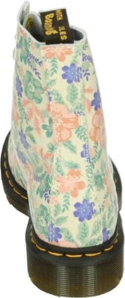 Dr. Martens Beige Cloud Cream Leren Laarzen