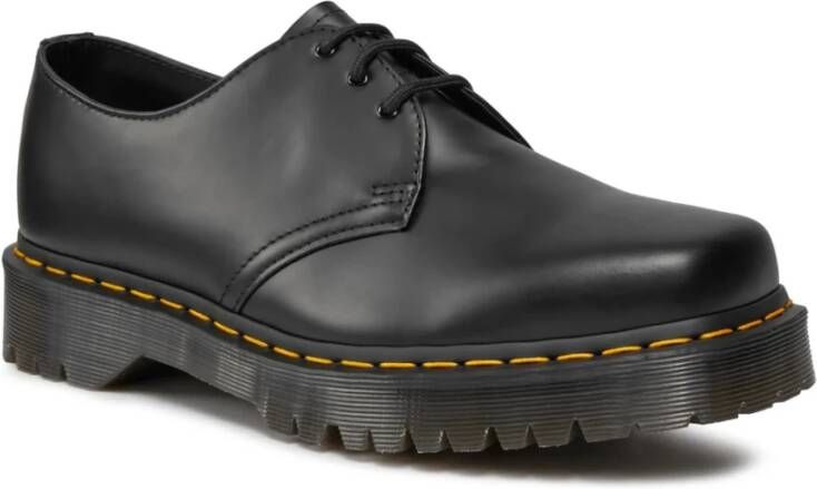 Dr. Martens Bex Vierkante Veterschoenen Black Dames