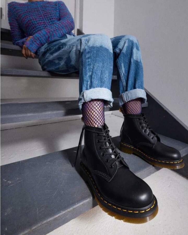 Dr. Martens Glad Leren Air Cushioned Boot