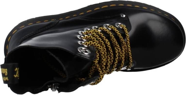 Dr. Martens Lace-up Boots Black Dames