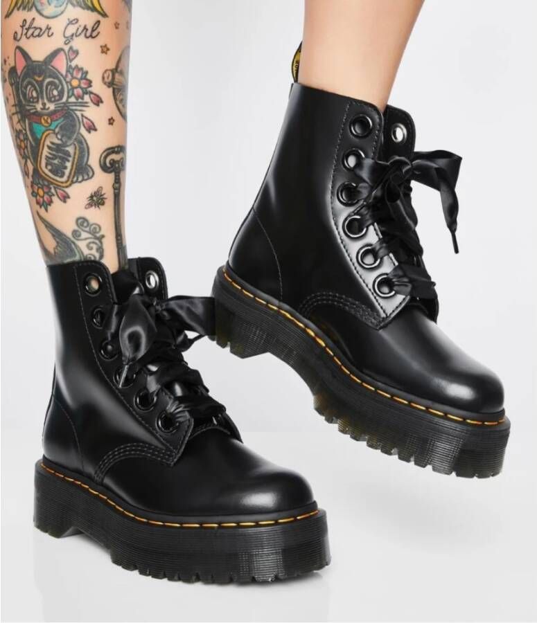 Dr. Martens Lace-up Boots Zwart Dames