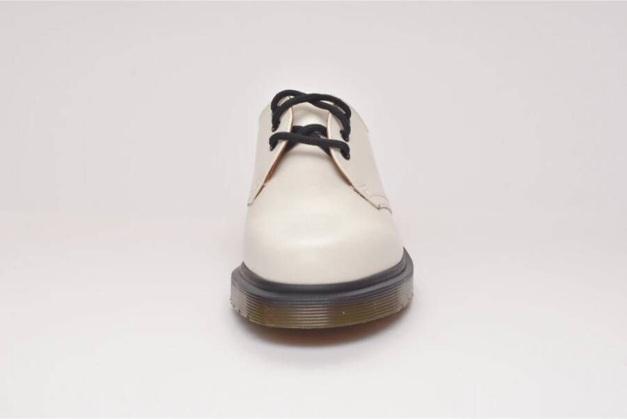 Dr. Martens Laced Shoes White Dames