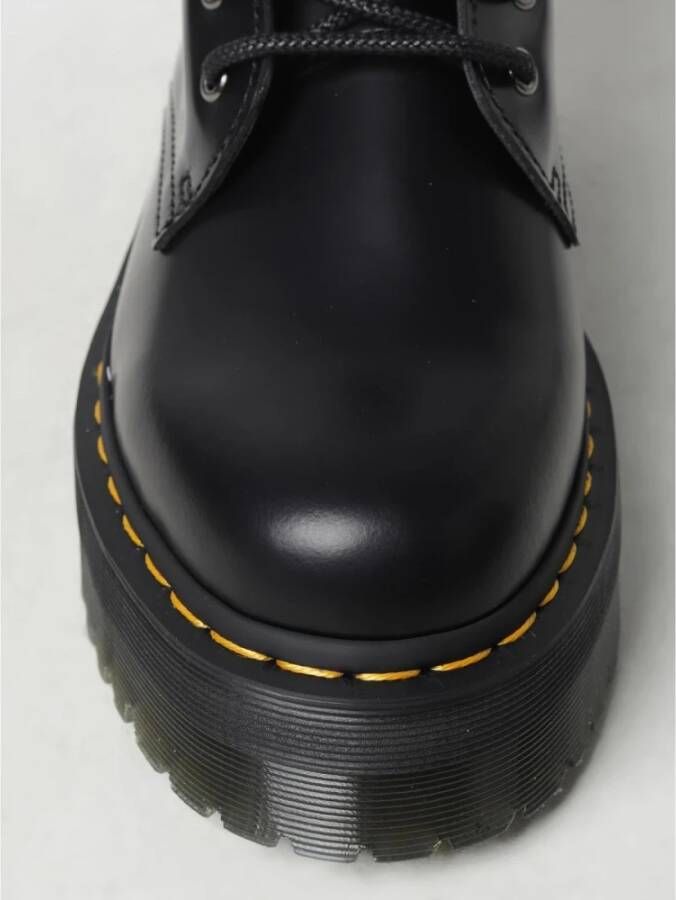 Dr. Martens Retro Platform Enkellaarsjes