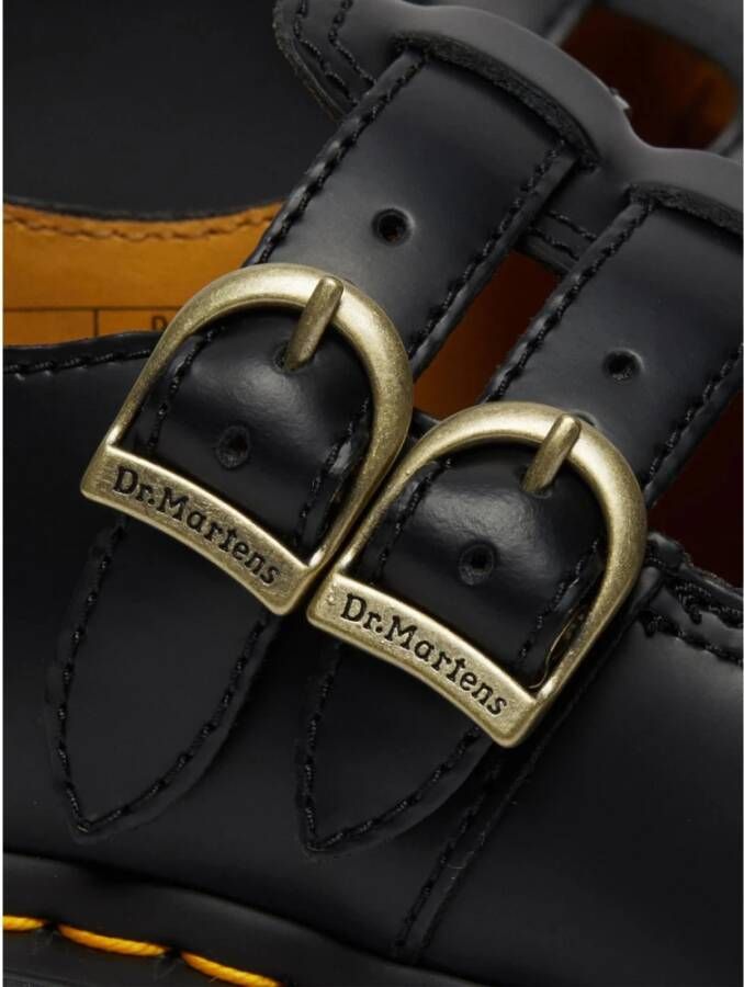 Dr. Martens Stijlvolle platte schoenen met versierde neus Black Dames