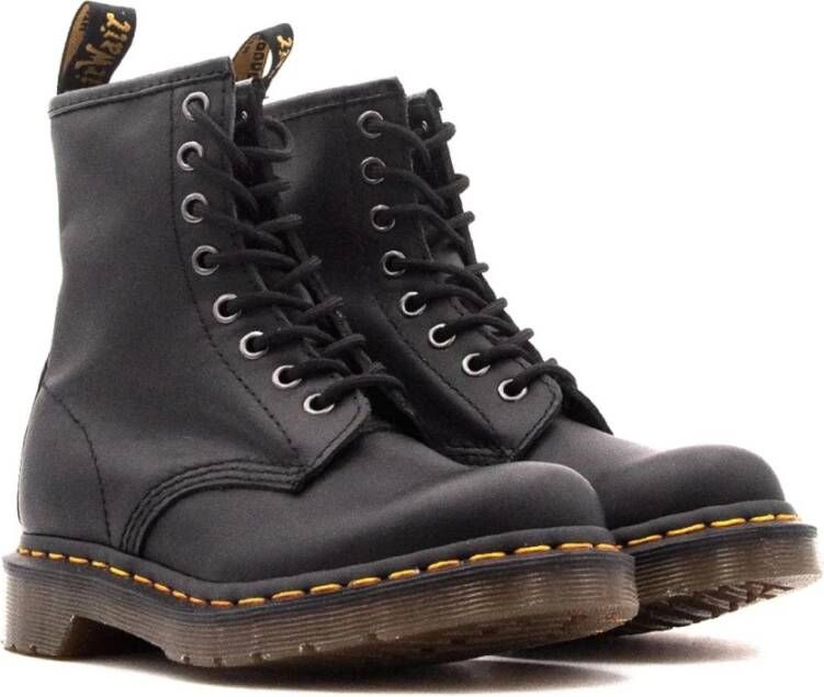 Dr. Martens Zwarte Anfibio Laarzen met AirWair Zool Black Dames