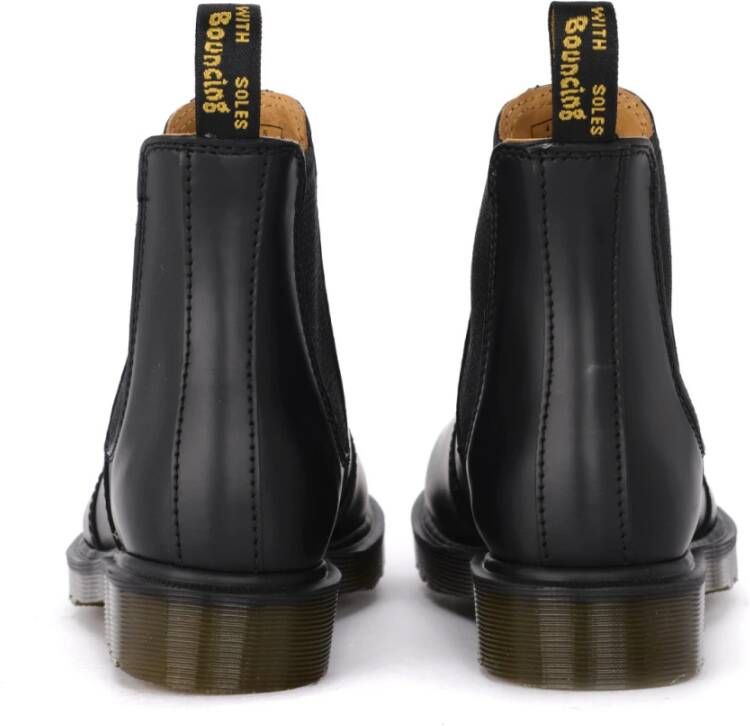 Dr. Martens Zwarte leren 2976 laars met elastische inzetstukken Black Dames