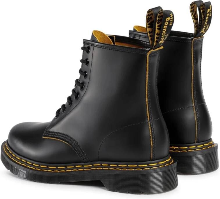 Dr. Martens Zwarte Leren Laarzen Dubbele Stiksels Gele Rand