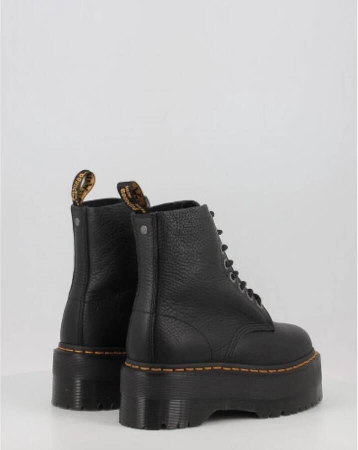Dr. Martens Zwarte veterschoenen met hoge platform voor moedige vrouwen Black Dames Schoenen