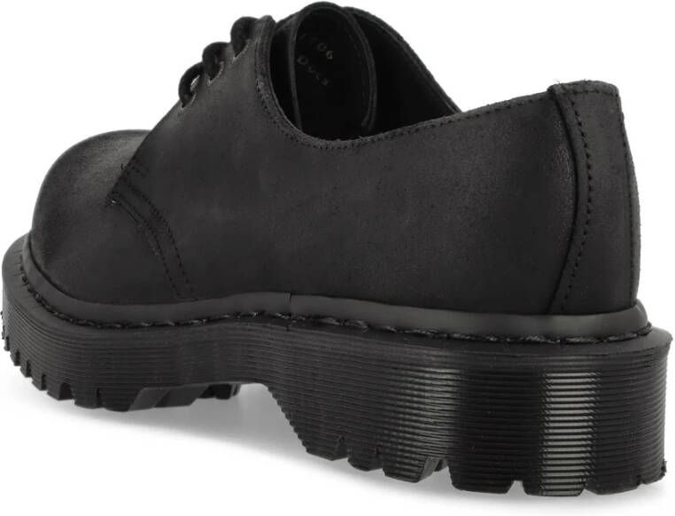 Dr. Martens Zwarte platte schoenen met veters Derby