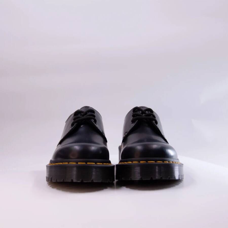 Dr. Martens Zwarte platte schoenen voor vrouwen Black Dames