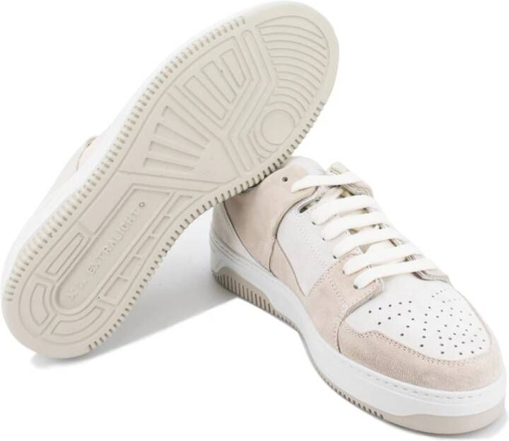 Eleventy Iconische suède sneakers in basketbalstijl