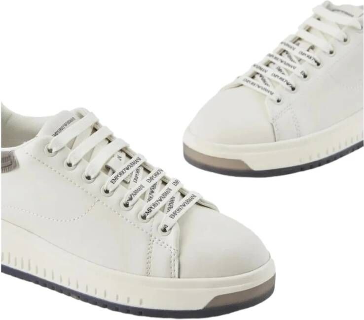 Emporio Armani Casual Sneakers voor Dagelijks Gebruik White Dames