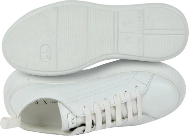 Emporio Armani Witte hoge zool leren sneakers White Dames