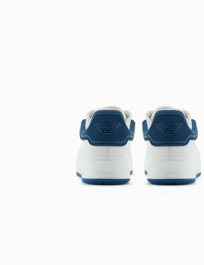 Emporio Armani Witte Sneakers met Adelaardetail