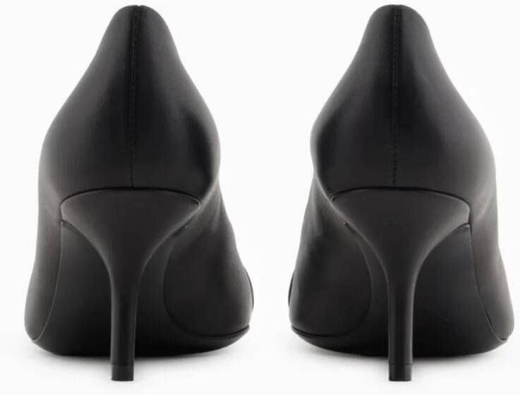 Emporio Armani Zwarte platte schoenen met metalen logo