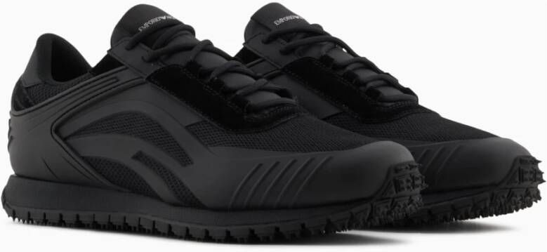 Emporio Armani Zwarte sneakers met logo-accenten
