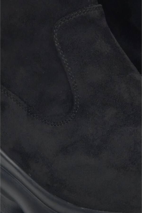 Estro Chelsea Boots