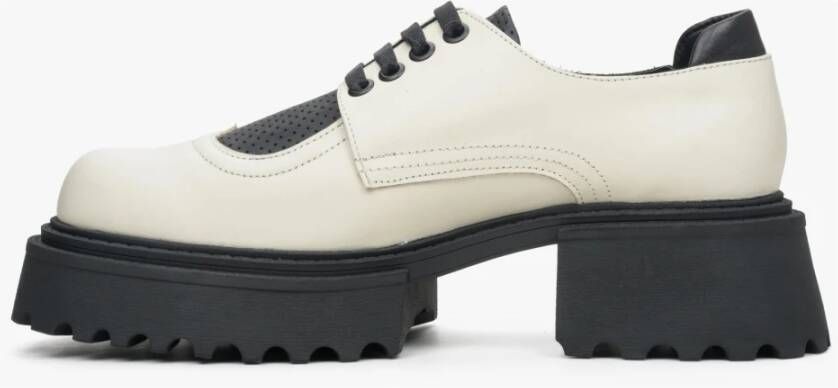 Estro Dames Beige & Zwart Leren Brogues met Chunky Sole Er00113785 Beige Dames