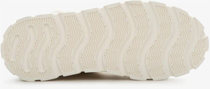 Estro Dames Bont Gevoerde Sneeuwlaarzen in Licht Beige Er00114219