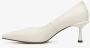 Estro Dames Melkachtig-Beige Echt Leren Pumps met Puntige Neus Er00115098 Beige Dames - Thumbnail 2