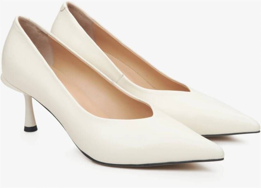Estro Dames Melkachtig-Beige Echt Leren Pumps met Puntige Neus Er00115098 Beige Dames