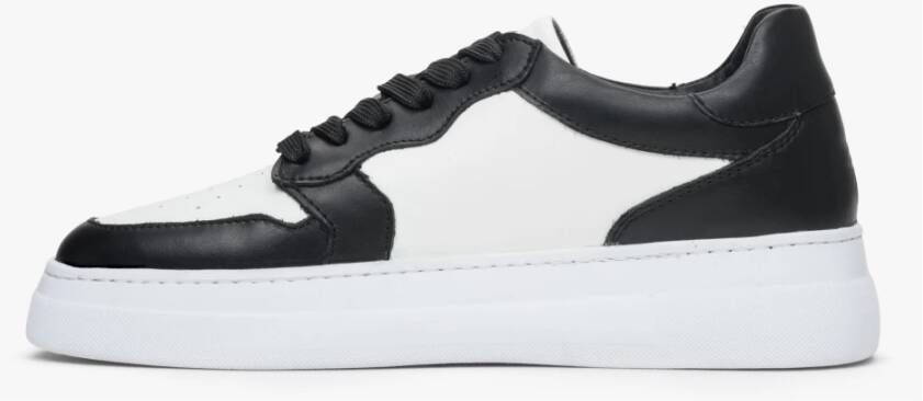 Estro Dames Zwart & Wit Leren Lage Sneakers Er00113060 Black Dames