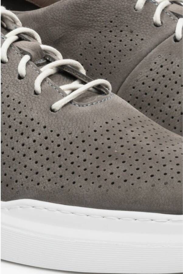 Estro Grijze Nubuck Low-Top Sneakers voor de Zomer Gray Heren