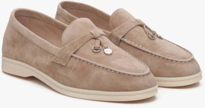 Estro Beige Kwast Loafers voor vrouwen gemaakt van Velours Brown Dames