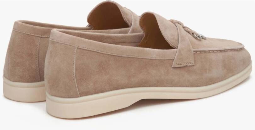 Estro Beige Kwast Loafers voor vrouwen gemaakt van Velours Brown Dames