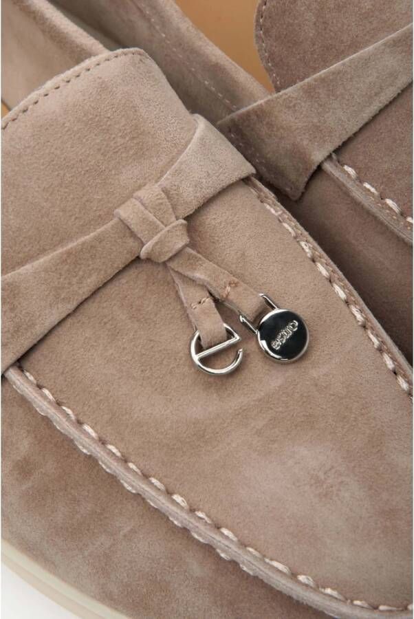 Estro Beige Kwast Loafers voor vrouwen gemaakt van Velours Brown Dames