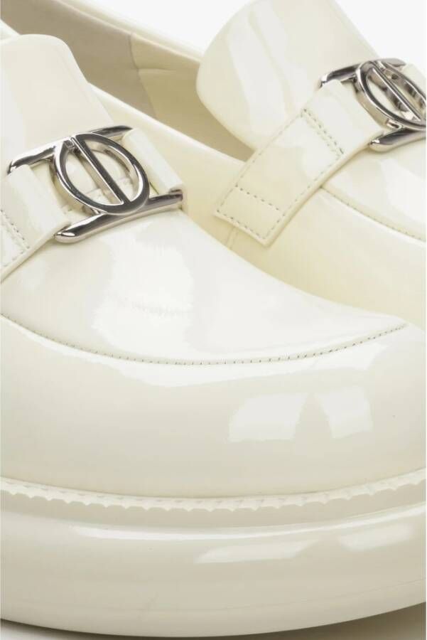 Estro Dames Licht Beige Lakleren Loafers Er00114180 Beige Dames