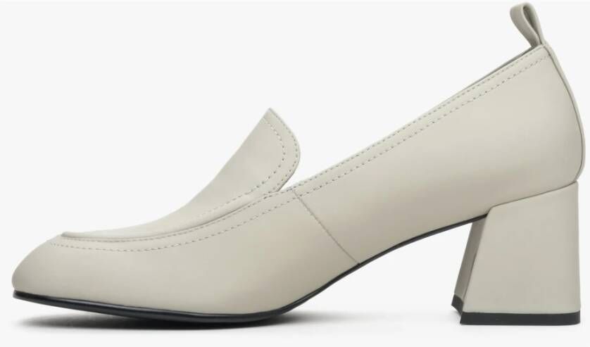Estro Dames Loafers met Hak in Licht Beige Er00113589 Beige Dames